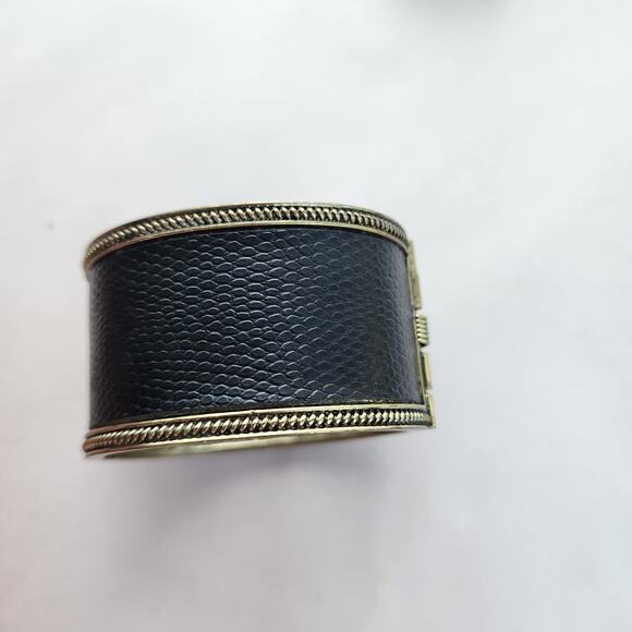 HEIDI DAUS Art Deco Black Leather Swarovski Crystal Cuff Bangle Bracelet Big - Picture 5 of 10